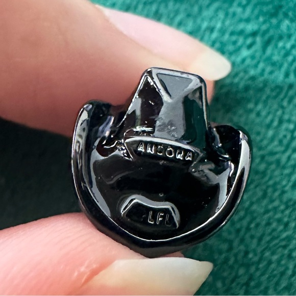 NWOT Pandora x Star Wars Darth Vader Charm with Black Enamel - 799256C01 - Picture 6 of 14